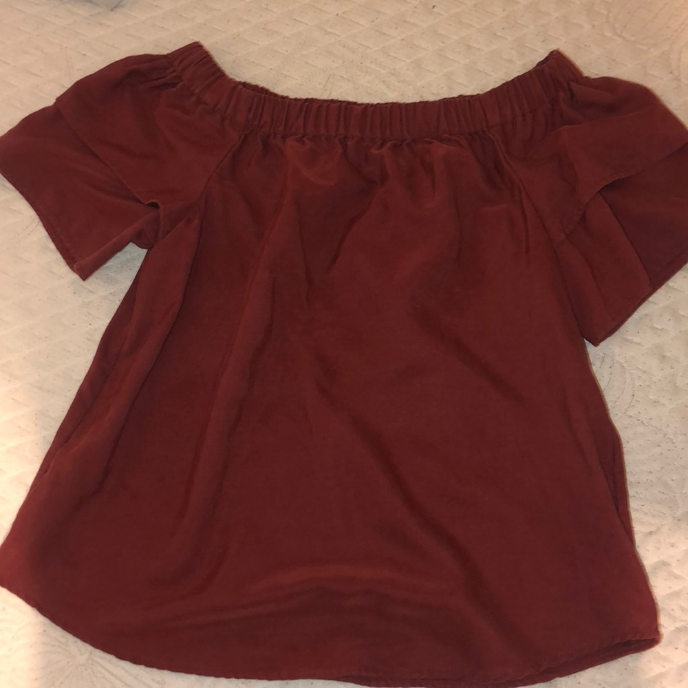 H&M off the shoulder maroon blouse